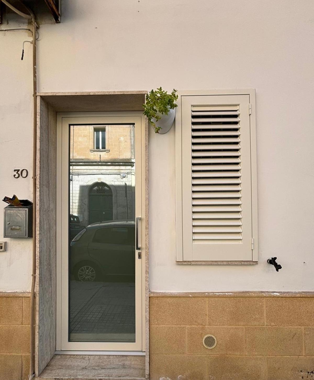 L'Officina Di Tommy Vila Lecce Exterior foto